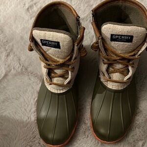 Womens sperry boots sz7